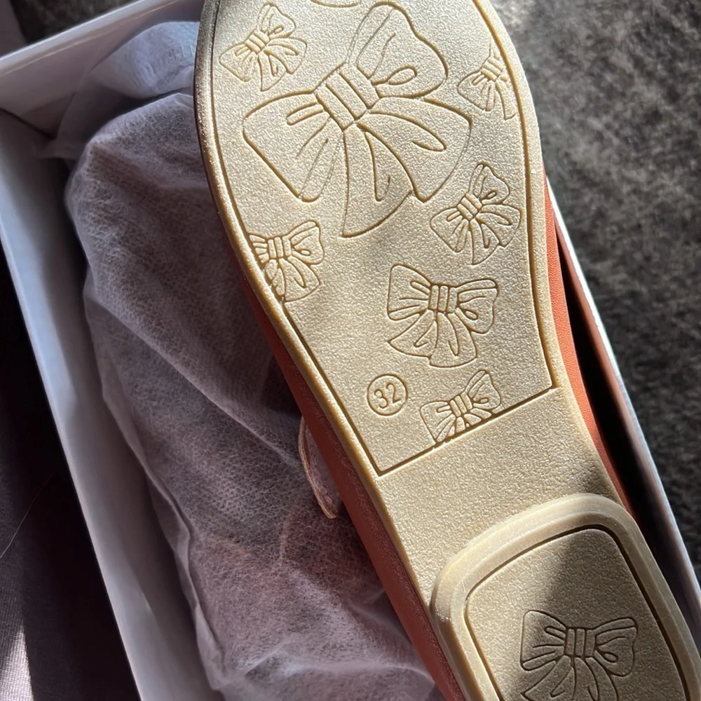 Bow‎ flats